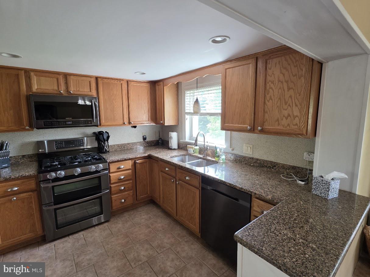 4903 Erie Road Harrisburg, PA 17111 - Photo 12 of 33 Gallery Image 12