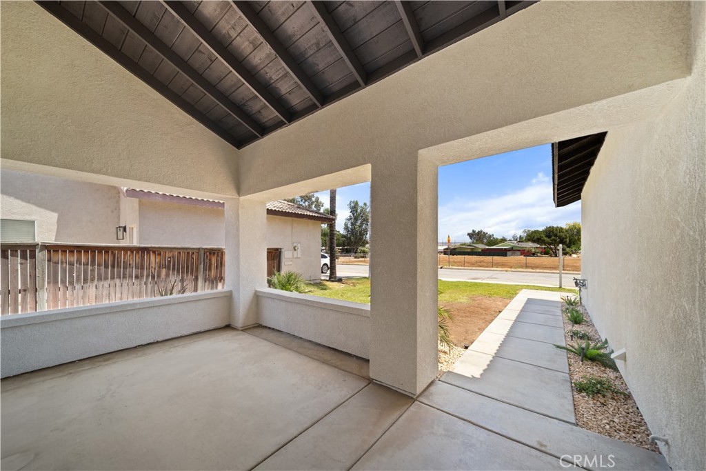 26577 Trumble Road Menifee, CA 92585 - Photo 3 of 42