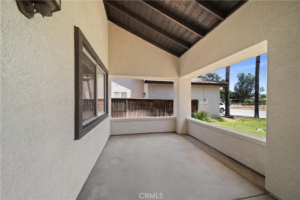 26577 Trumble Road Menifee, CA 92585 - Photo 4 of 42