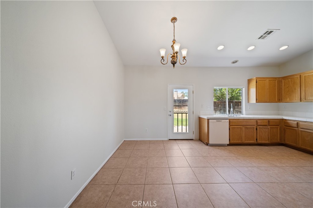 26577 Trumble Road Menifee, CA 92585 - Photo 8 of 42