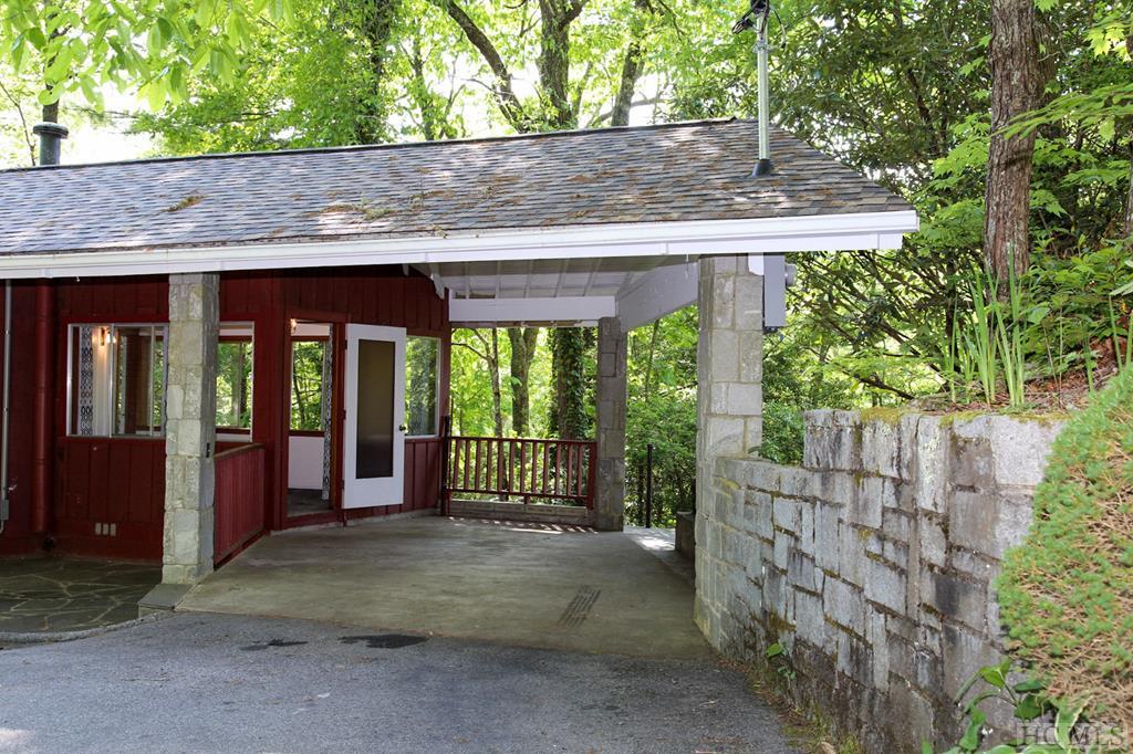 529 Hickory Hill Road Highlands, NC 28741 - Photo 8 of 53 Gallery Image 8