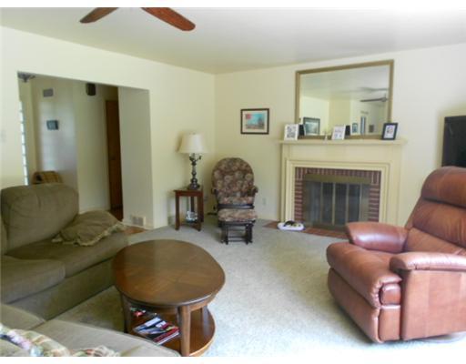 3125 Tuscarawas Road Beaver, PA 15009 - Photo 3 of 16 Living Room.