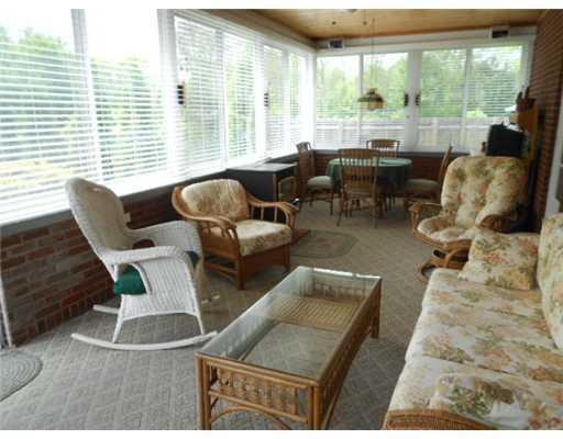 3125 Tuscarawas Road Beaver, PA 15009 - Photo 8 of 16 Family Room.