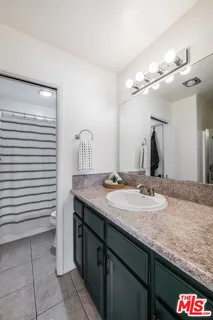 $699,000 | 4558 Willis Avenue, Unit 121, Sherman Oaks, CA 91403