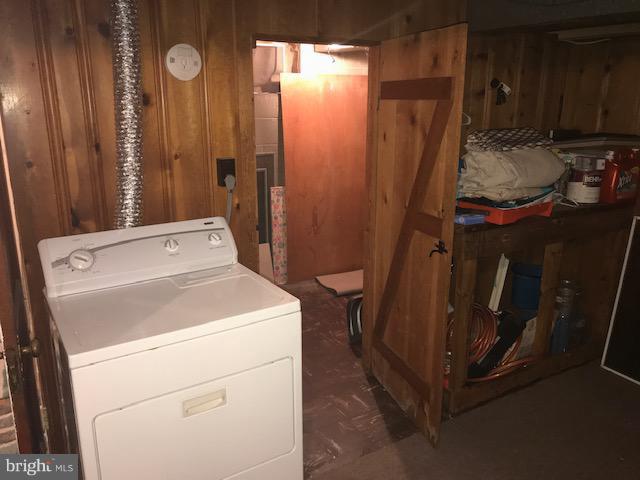 1001 Harwall Road Baltimore, MD 21207 - Photo 86 of 109 a utility room with dryer and washer