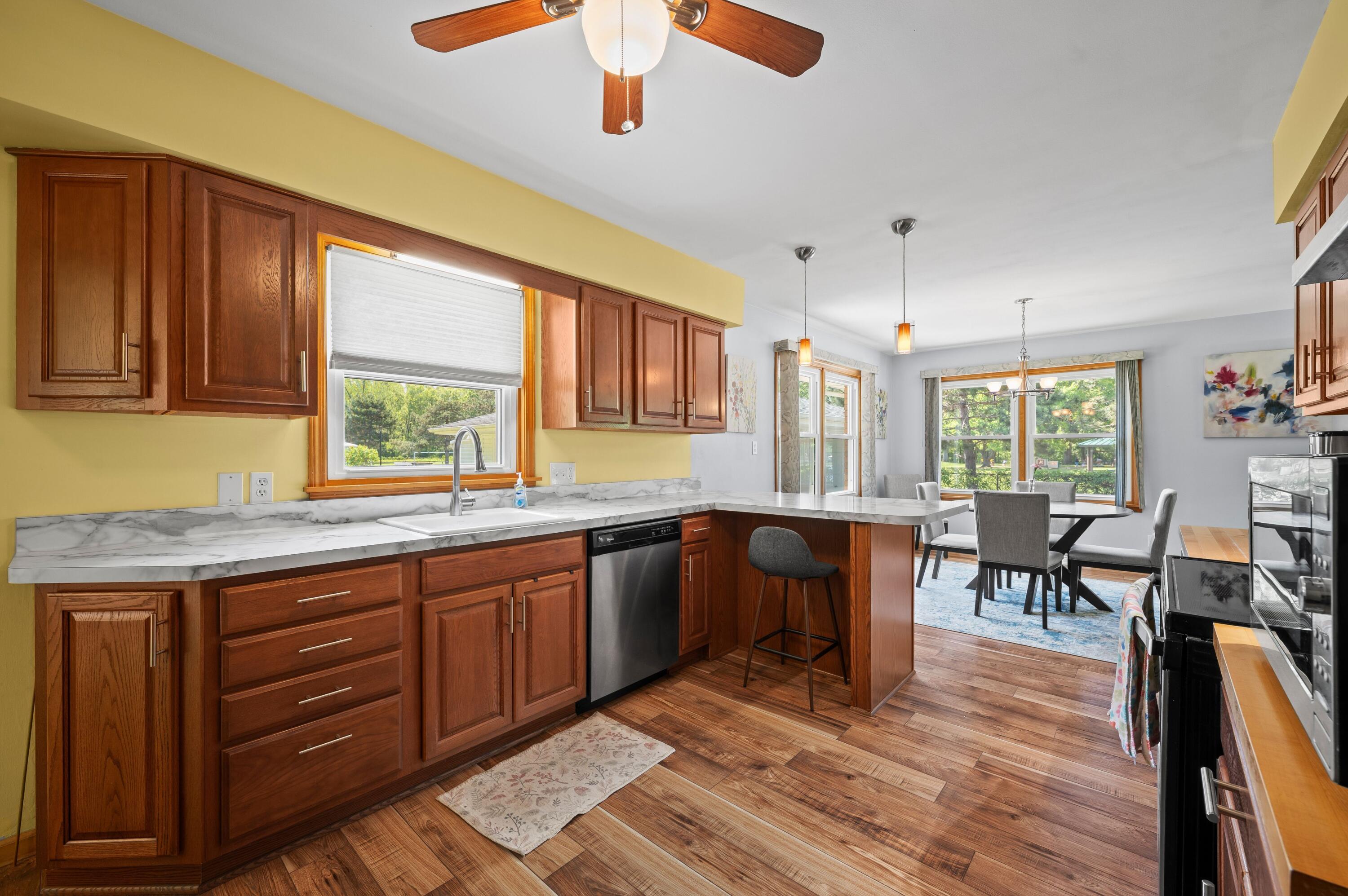 2225 Maple Path St. Joseph, MI 49085 - Photo 6 of 57 08DSC_5553