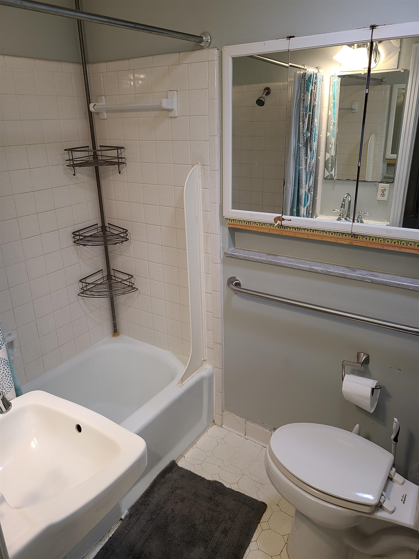 207 Edwards Street Tallahassee, FL 32304 - Photo 2 of 26