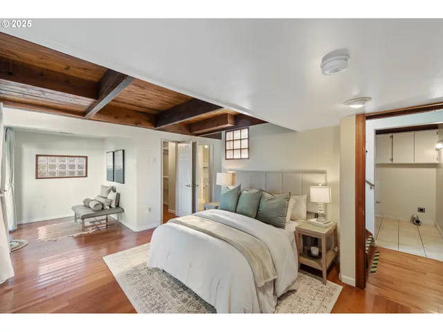 $875,000 | 330 Chicago Avenue Southeast, Bandon, OR 97411