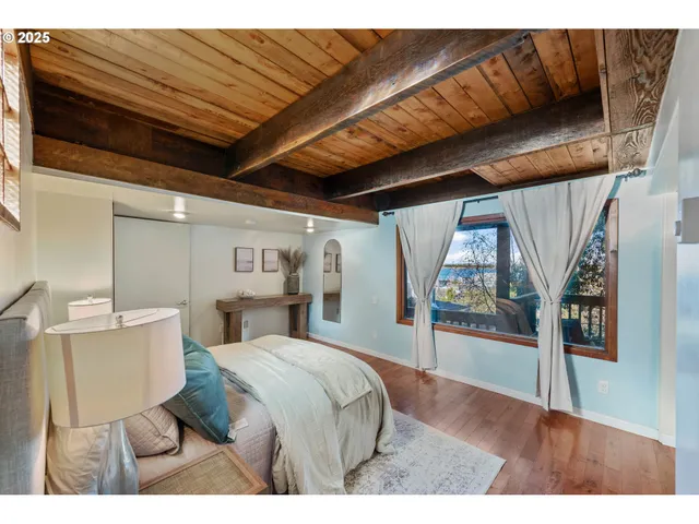 $875,000 | 330 Chicago Avenue Southeast, Bandon, OR 97411