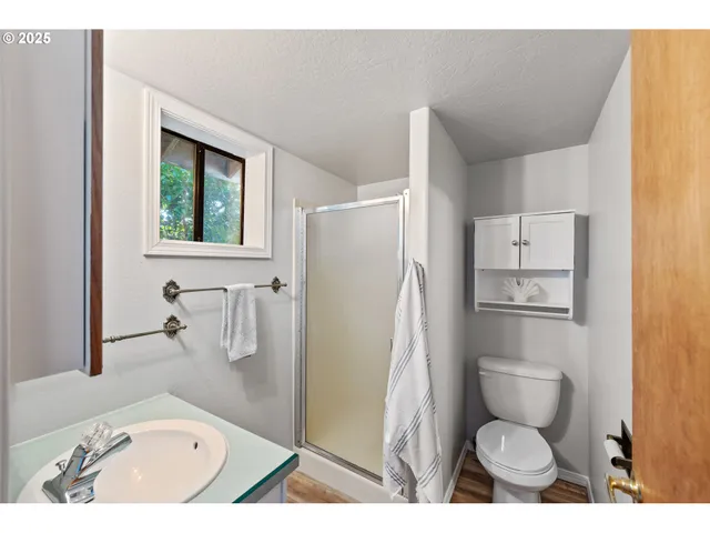 $875,000 | 330 Chicago Avenue Southeast, Bandon, OR 97411