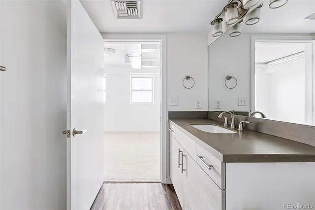 $260,000 | 2835 West Parkside Place, Unit 305, Denver, CO 80221