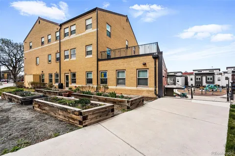 $260,000 | 2835 West Parkside Place, Unit 305, Denver, CO 80221
