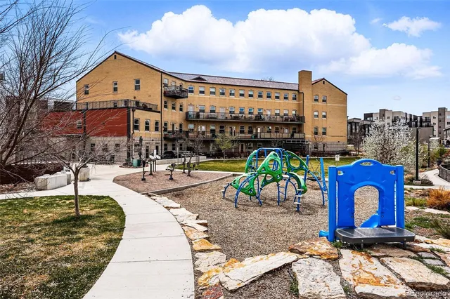 $260,000 | 2835 West Parkside Place, Unit 305, Denver, CO 80221