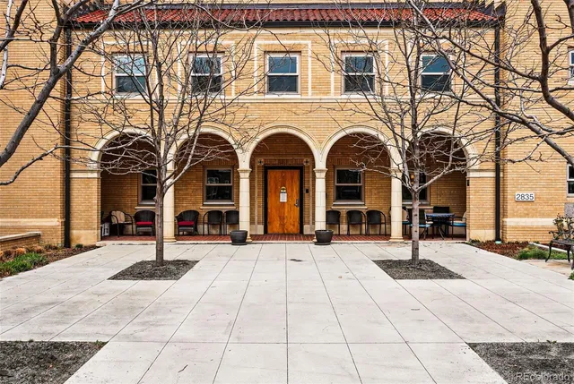 $260,000 | 2835 West Parkside Place, Unit 305, Denver, CO 80221