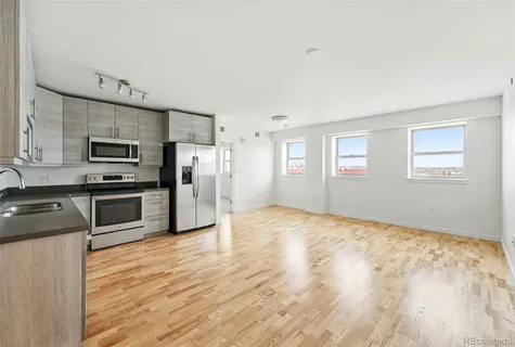 $260,000 | 2835 West Parkside Place, Unit 305, Denver, CO 80221