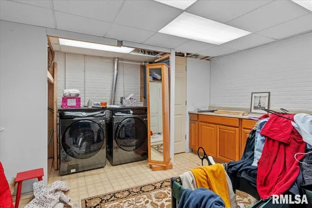 $295,000 | 2424 Lindbergh Boulevard, Springfield, IL 62704