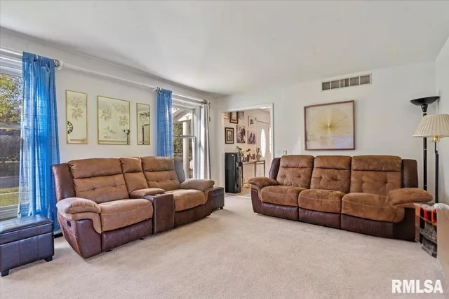 $295,000 | 2424 Lindbergh Boulevard, Springfield, IL 62704