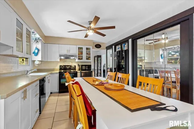 $295,000 | 2424 Lindbergh Boulevard, Springfield, IL 62704