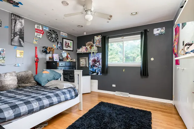 $679,900 | 522 Park Manor Court, Elmhurst, IL 60126