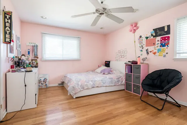 $679,900 | 522 Park Manor Court, Elmhurst, IL 60126