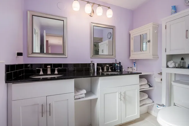 $679,900 | 522 Park Manor Court, Elmhurst, IL 60126