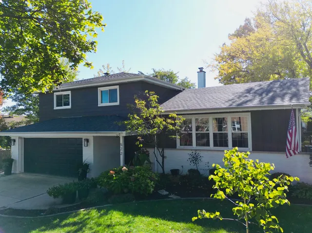 $679,900 | 522 Park Manor Court, Elmhurst, IL 60126