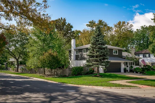 $679,900 | 522 Park Manor Court, Elmhurst, IL 60126