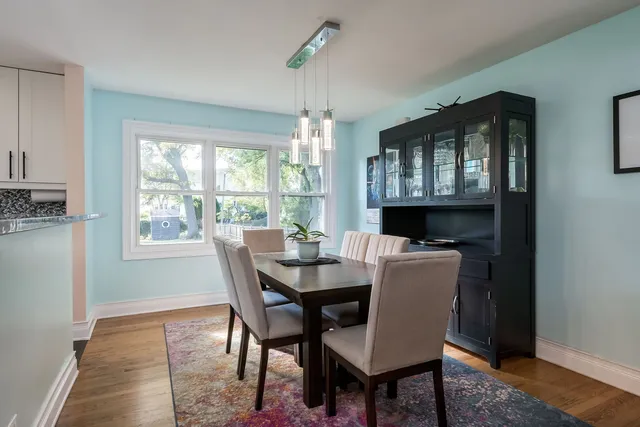 $679,900 | 522 Park Manor Court, Elmhurst, IL 60126