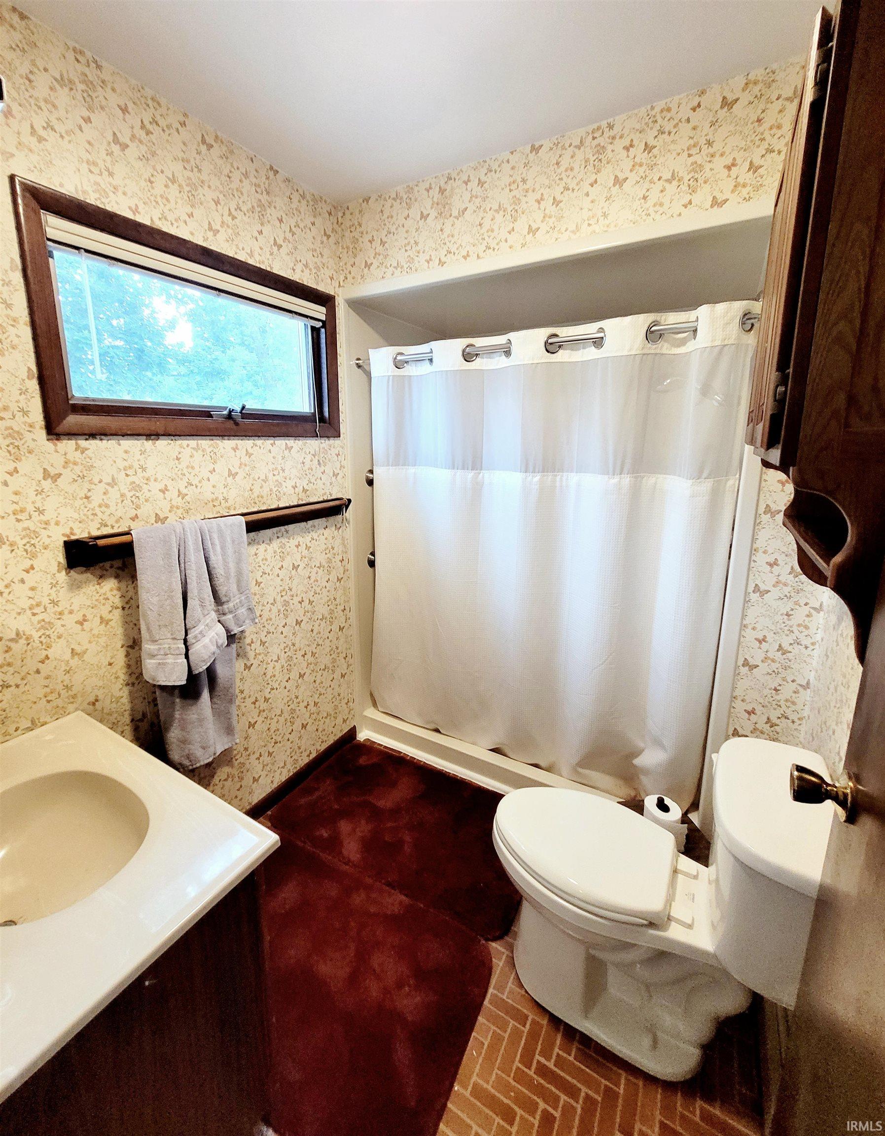 126 West Walnut Street Flora, IN 46929 - Photo 14 of 25