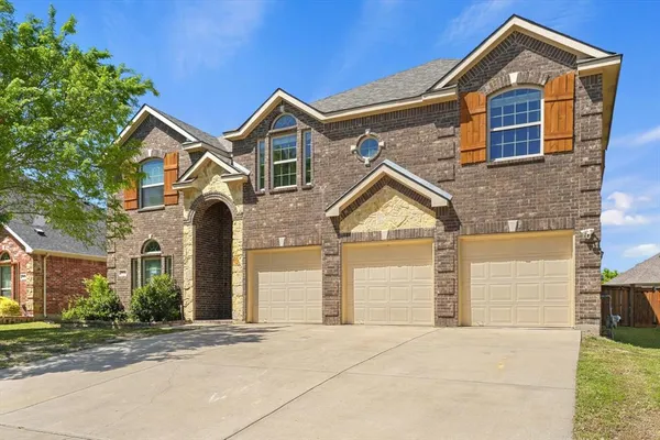 $700,000 | 2824 Pino, Grand Prairie, TX 75054
