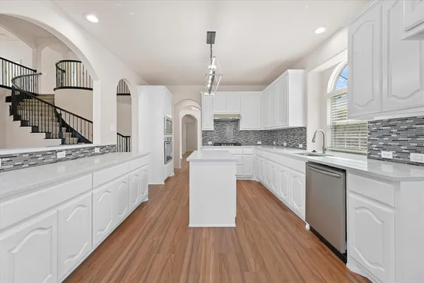 $700,000 | 2824 Pino, Grand Prairie, TX 75054