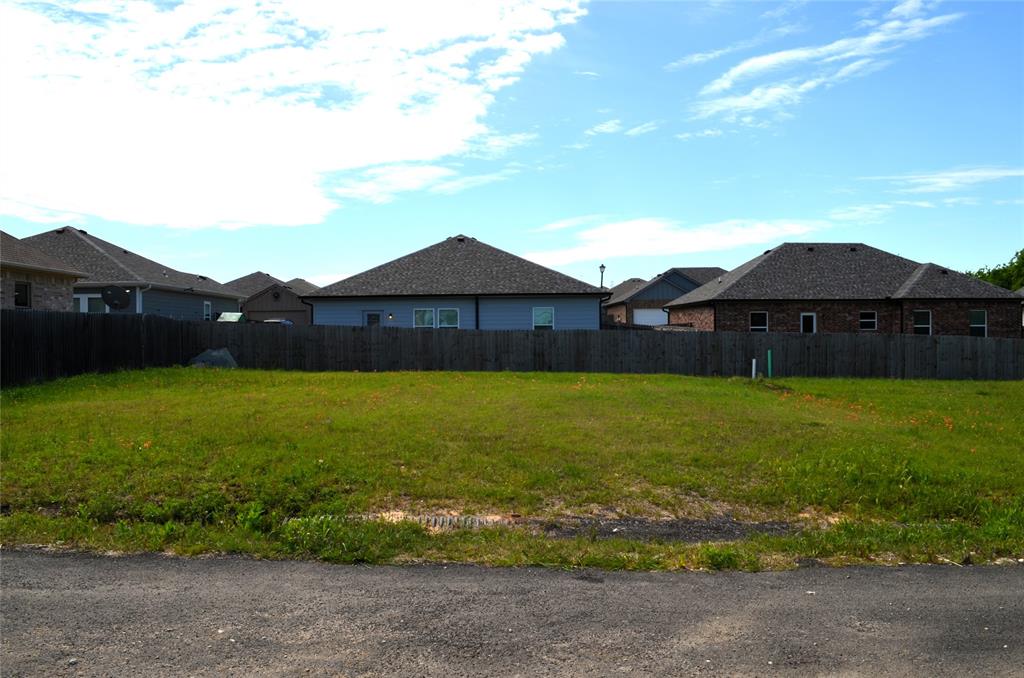 307 Rike Road Mabank, TX 75147 - Photo 2 of 4 a front view of a house with garden
