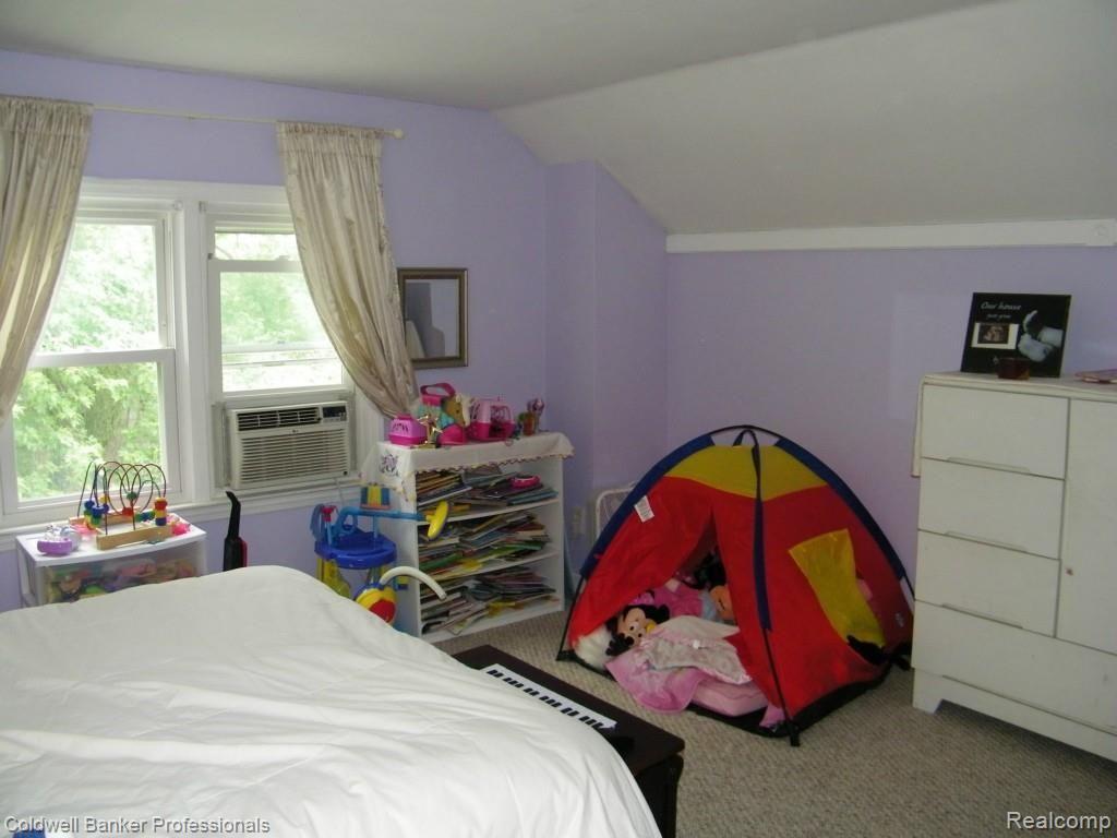 366 Davis Lake Road Lapeer, MI 48446 - Photo 28 of 31 100_5502.jpg