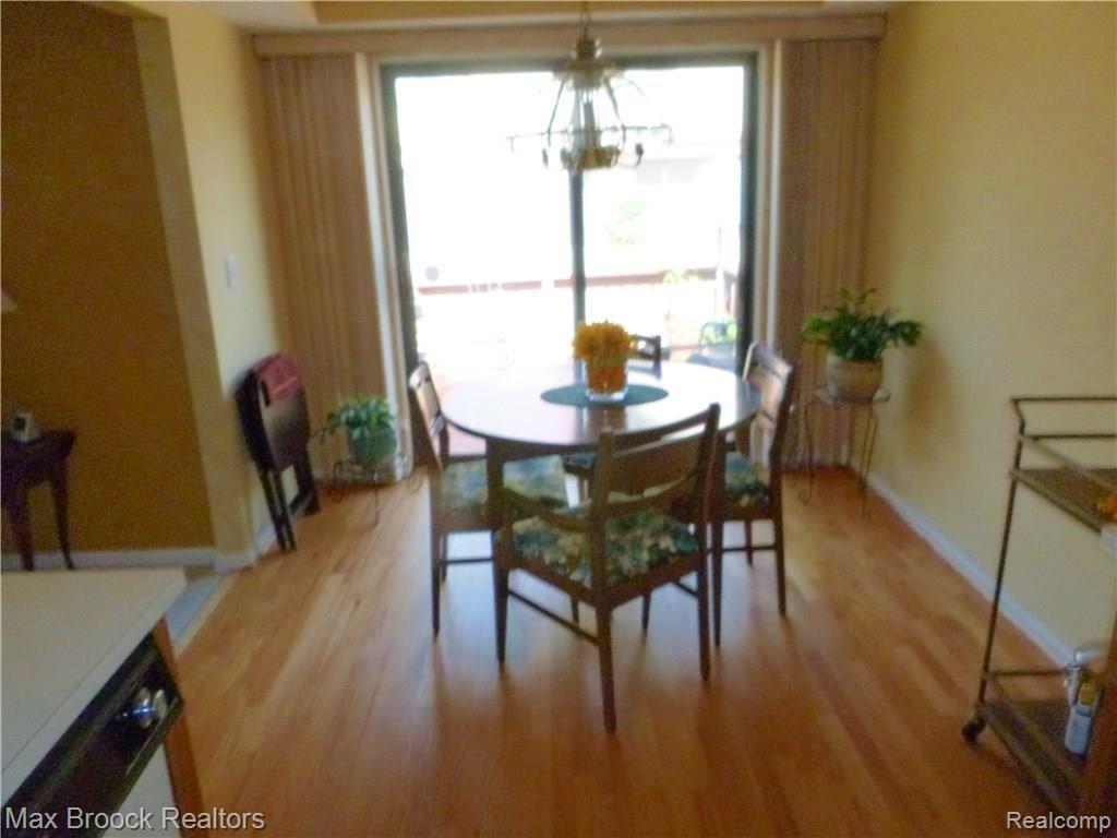 150 Meadow Ln Circle, Unit 24 Rochester, MI 48307 - Photo 5 of 11 012.JPG