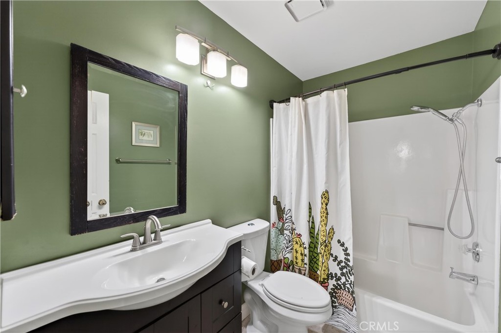107 West Spring Street, Unit C Long Beach, CA 90806 - Photo 17 of 41
