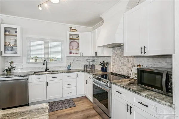 $2,990,000 | 7515 Gulf Boulevard, Navarre Beach, FL 32566