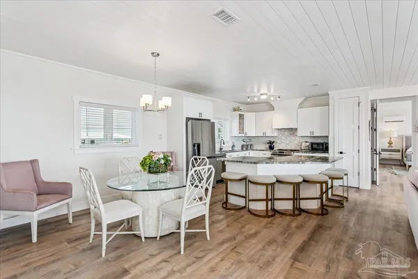 $2,990,000 | 7515 Gulf Boulevard, Navarre Beach, FL 32566