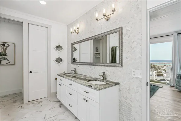 $2,990,000 | 7515 Gulf Boulevard, Navarre Beach, FL 32566