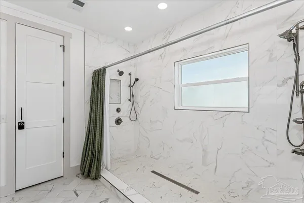 $2,990,000 | 7515 Gulf Boulevard, Navarre Beach, FL 32566