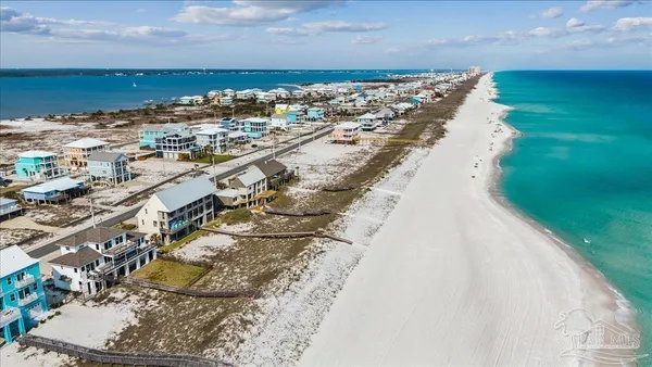 $2,990,000 | 7515 Gulf Boulevard, Navarre Beach, FL 32566
