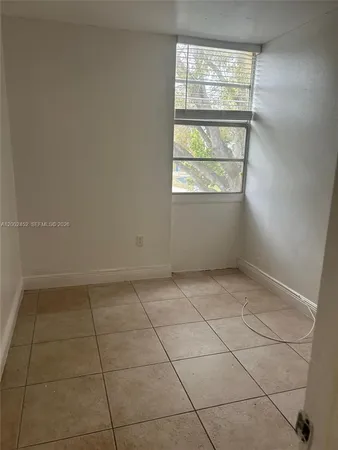 $2,450 | 6100 Southwest 68th Street, Unit 58, South Miami, FL 33143
