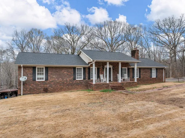 $560,000 | 170 Oak Ridge Drive, Jonesville, SC 29353