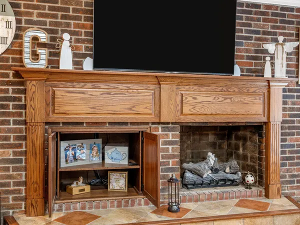 $560,000 | 170 Oak Ridge Drive, Jonesville, SC 29353