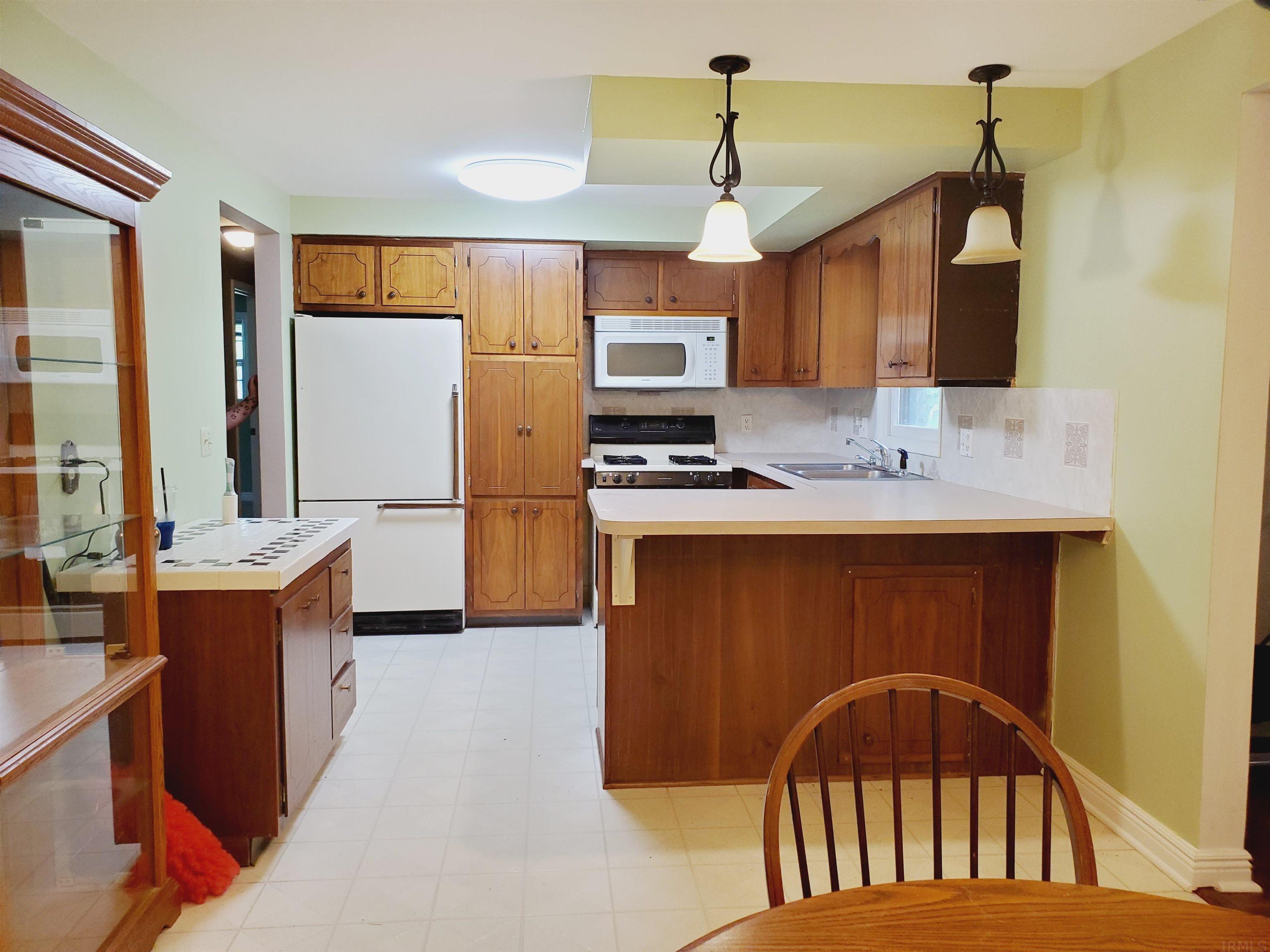 7415 Hosler Road Leo, IN 46765 - Photo 10 of 28