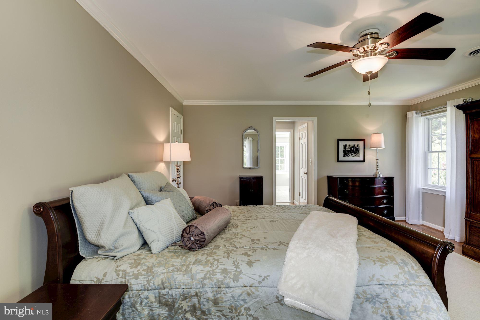 6 Beall Spring Court Potomac, MD 20854 - Photo 25 of 54 Owners Suite
