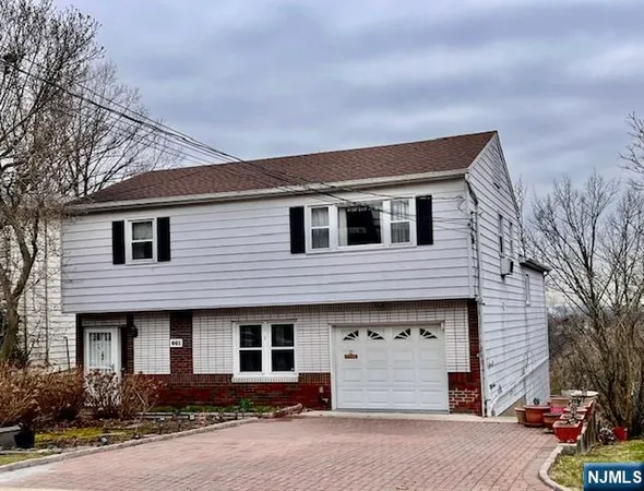 $821,000 | 661 Clinton Place, Ridgefield, NJ 07657