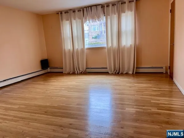 $821,000 | 661 Clinton Place, Ridgefield, NJ 07657