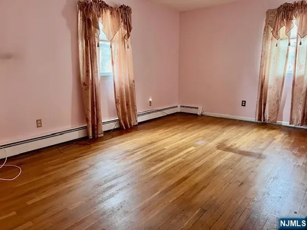 $821,000 | 661 Clinton Place, Ridgefield, NJ 07657