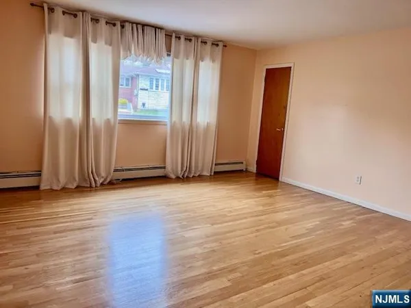 $821,000 | 661 Clinton Place, Ridgefield, NJ 07657