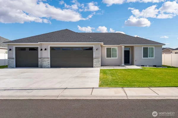 $414,750 | 912 7th Avenue Northeast, Ephrata, WA 98823